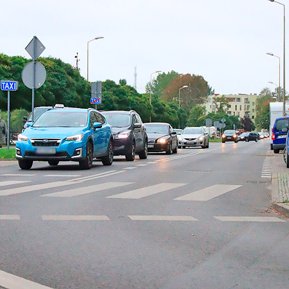 Koszmarna kolejka na prom, chaos na Wybrzeu