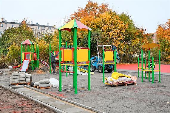 Przy ulicy Piastowskiej. Kocz nowe boisko i plac zabaw