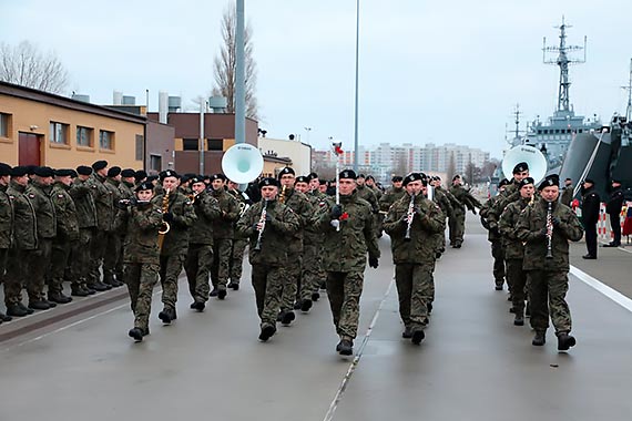 Uroczysta inauguracja roku szkoleniowego jednostek 8. FOW