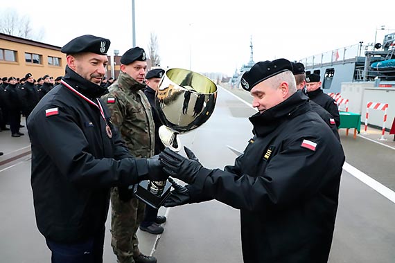 Uroczysta inauguracja roku szkoleniowego jednostek 8. FOW