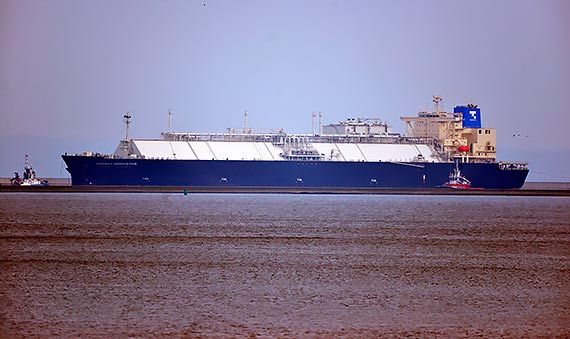 150 dostawa gazu do terminalu LNG. Japoński gazowiec przypłynął do Świnoujścia z USA [4]