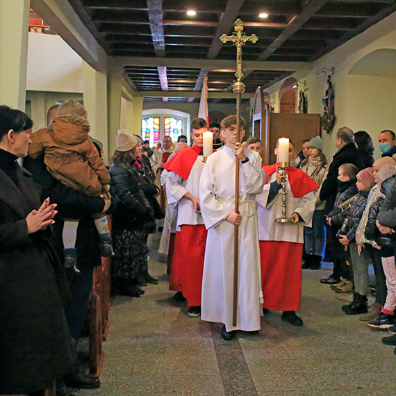 Mamy sanktuarium!  Podniosa uroczysto zapenia w niedziel Koci Chrystusa Krla  