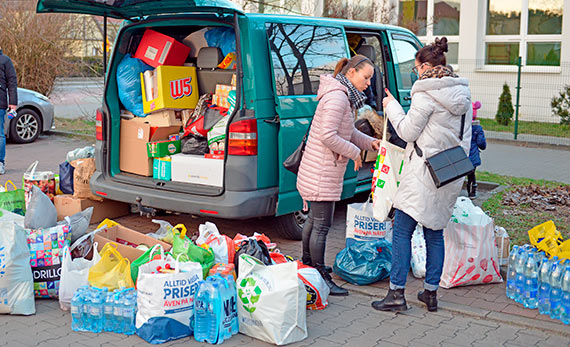 Ze winoujcia wyruszy specjalny transport z najpotrzebniejszymi rzeczami dla Ukraicw. Zobacz film!