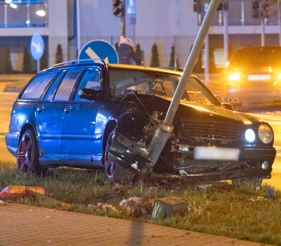 Policja potwierdza: Sprawca kolizji na ulicy 11 Listopada by pijany