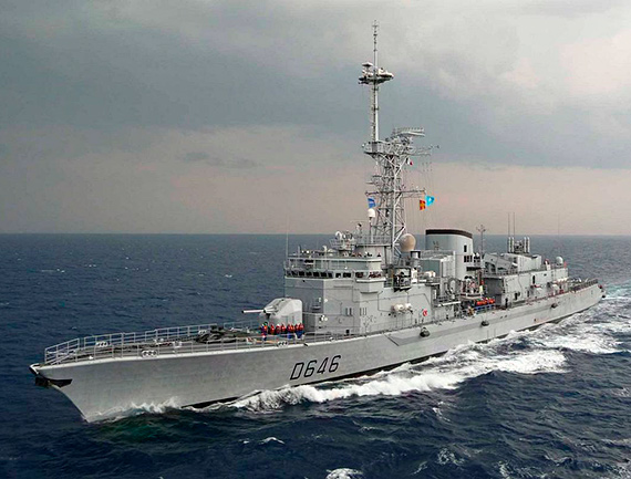 Latouche-Tréville francuski niszczyciel rakietowy do zwalczania okrętów podwodnych płynie do Świnoujścia