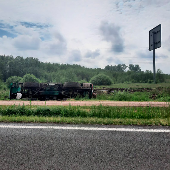 W Troszynie przewrcia si maszyna pracujca przy budowie S3! W rodku znajdowa si mczyzna