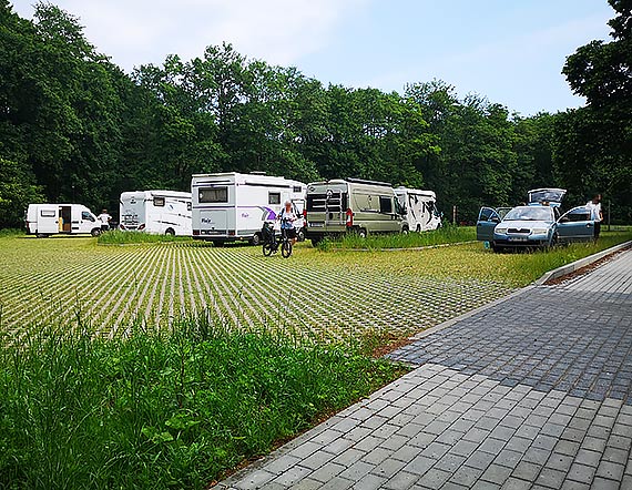 Mieszkaniec - Nowy camping, czy stare nawyki?