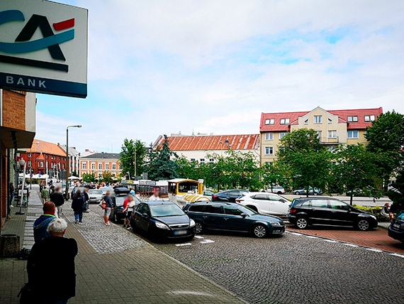 Tak si koczy, gdy nie stosuje si hamulca rcznego