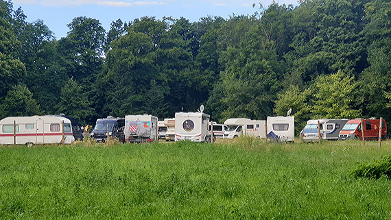 Mieszkaniec: Kilkadziesit tysicy miesicznie straty z tytuu dzikiego kamperowiska na Basenie Pnocnym