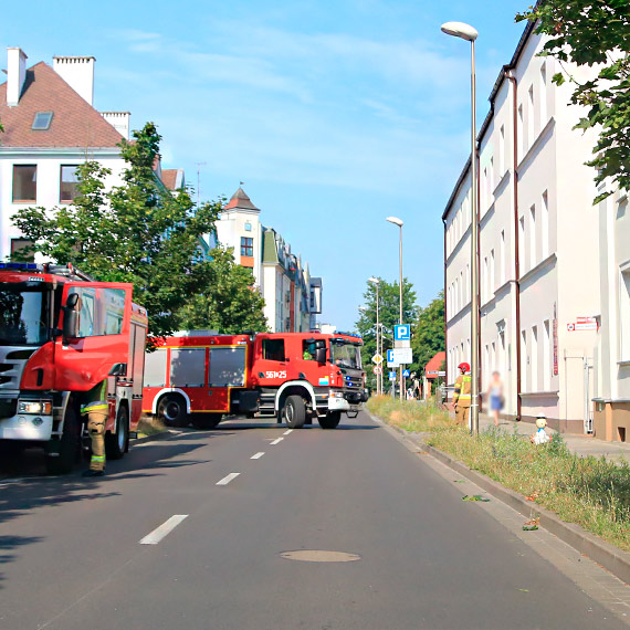 Alarm bombowy przy Piastowskiej. Ewakuowano blisko 20 osb