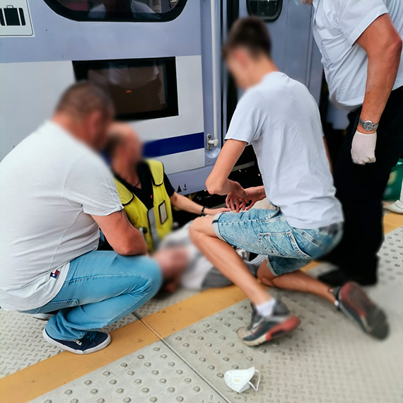 Wypadek na peronie w Świnoujściu. Mężczyzna był reanimowany [1]