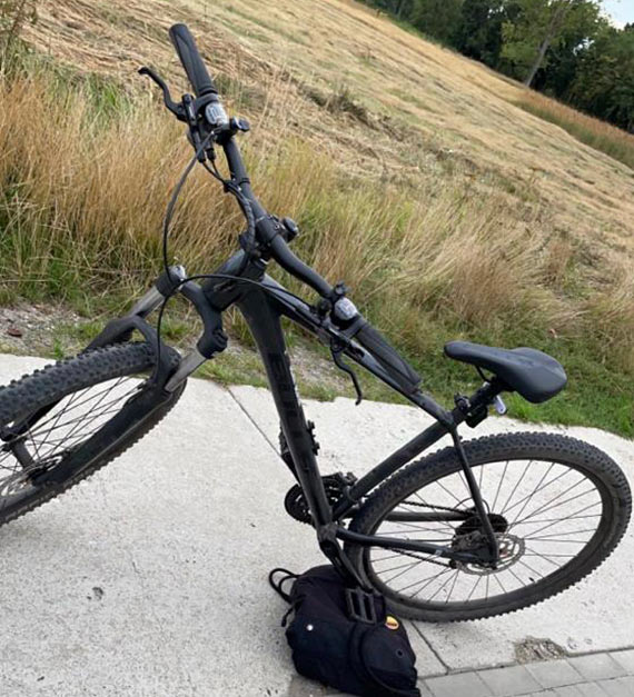 Skradziono rower spod sklepu abka