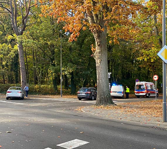 Feralne skrzyowanie i kolejna kolizja. Kierowca hondy wymusi pierwszestwo przejazdu