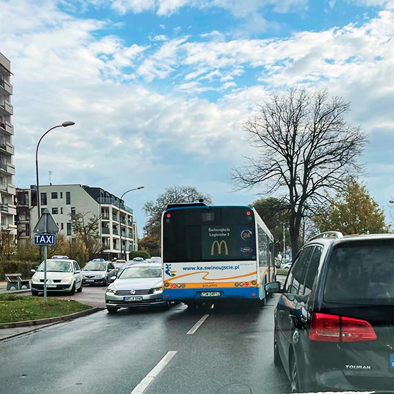 winoujcie - miasto, ktre stoi w kolejce. Paraliuj nawet komunikacj autobusow