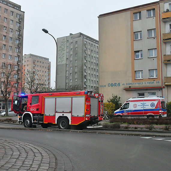 Seniorka od jakiego czasu nie dawaa oznak ycia. Zareagowa MOPR, ktry wezwa straakw