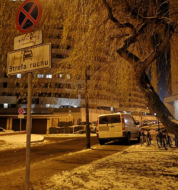 Mieszkanka - Kolejny cham zablokowa cay chodnik!