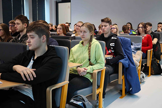 Studenci medycyny na wojskowym szkoleniu w Szczecinie