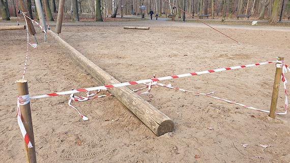 Dzieci nieprdko si pobawi? Trwa procedowanie udzielenia zamwienia na wykonanie napraw