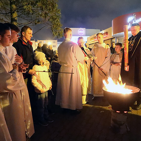 Prawdziwe Zmartwychwsta! Wielkanoc budzia mieszkacw winoujcia ju po 21:00