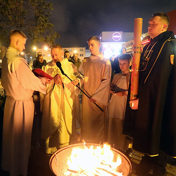 Prawdziwe Zmartwychwsta! Wielkanoc budzia mieszkacw winoujcia ju po 21:00