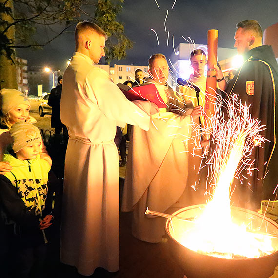 Prawdziwe Zmartwychwsta! Wielkanoc budzia mieszkacw winoujcia ju po 21:00