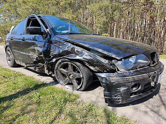 Zderzenie dwch BMW na Pomorskiej. Kierujcy pojazdami przewiezieni do szpitala 