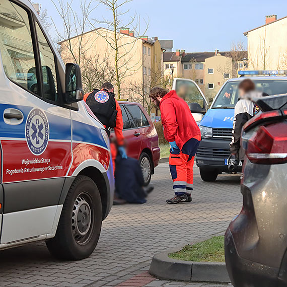 Potrcenie nastolatka na osiedlowej ulicy Jacka Malczewskiego