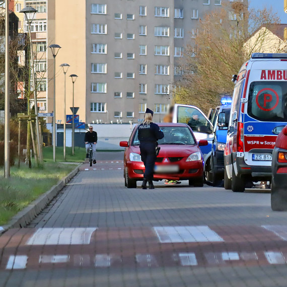 Potrcenie nastolatka na osiedlowej ulicy Jacka Malczewskiego