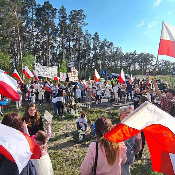 Manifestacja mieszkańców Prawobrzeża w Świnoujściu: Otwórzmy ulicę Ku Morzu!