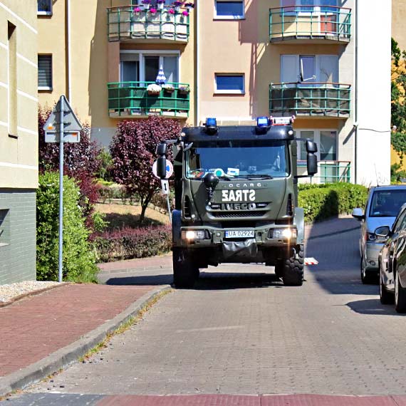 Kto przebi opony i przeci przewody paliwowe w samochodach! - takie zgoszenie otrzymali winoujscy straacy