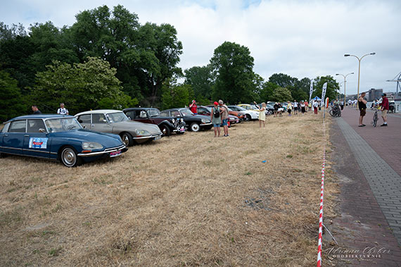 Grupa Morska - Caa Naprzd i Amicale Citroen Pologne zafundowali mieszkacom podr do przeszoci francuskiej motoryzacji!