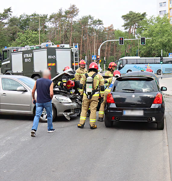 Kolizja drogowa na ulicy Nowokarsiborskiej