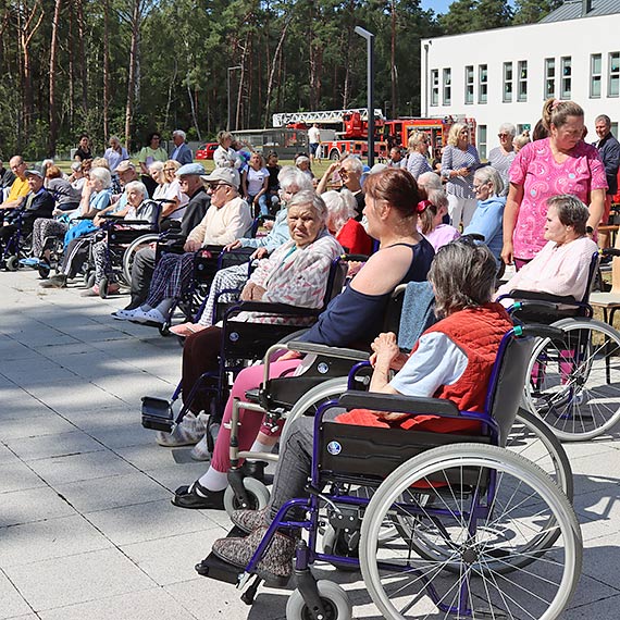 Wielopokoleniowe spotkanie mieszkacw winoujcia: piknik rodzinny w ZOD FREGATA Sp. z o.o.