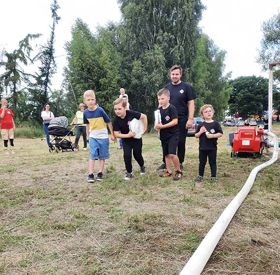 Sukces festynu straackiego zorganizowanego przez OSP Karsibr