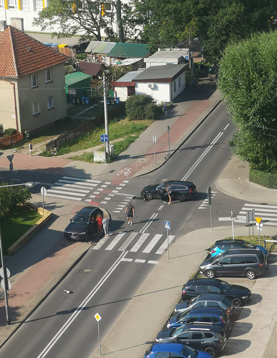 Kolizja na skrzyowaniu ulic Szkolnej i Gdyskiej