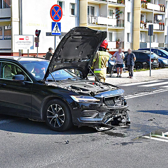 Kolizja na skrzyowaniu ulic Szkolnej i Gdyskiej