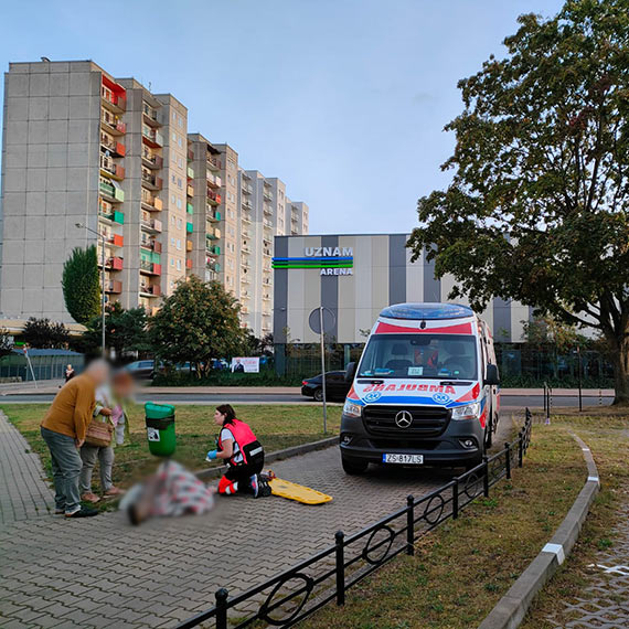 Wypadek na osiedlowej ulicy przy Szkolnej 10