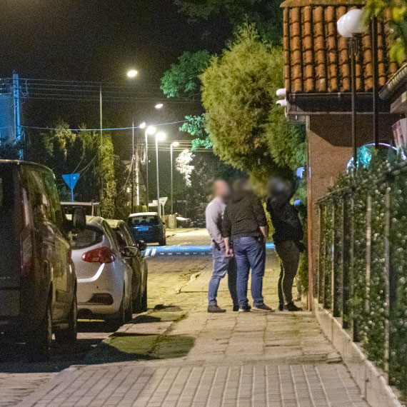Akcja policji w nocnym klubie: Nieoznakowane radiowozy i zabezpieczony towar