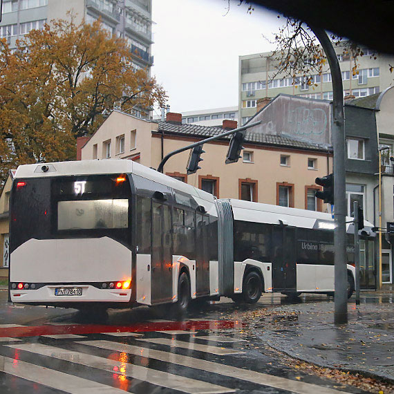 Autobus przegubowy sprawdzi si na ulicach winoujcia. Rafa ysiak prezes zarzdu Komunikacji Autobusowej chwali testowany pojazd