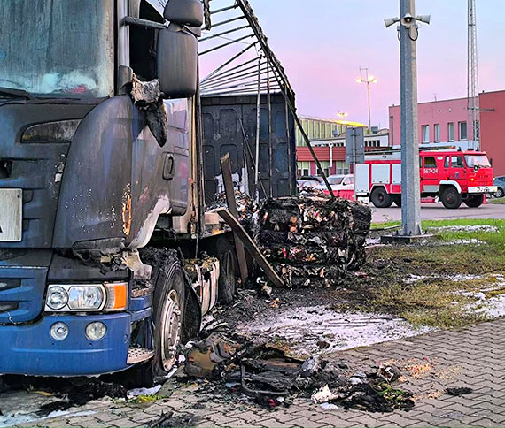 OSP Przytr dokumentuje kilkugodzinne dogaszanie