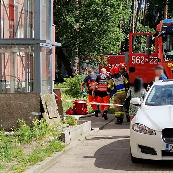 Poar w piwnicy na ulicy Krzywej: Straacy ewakuowali 19 osb