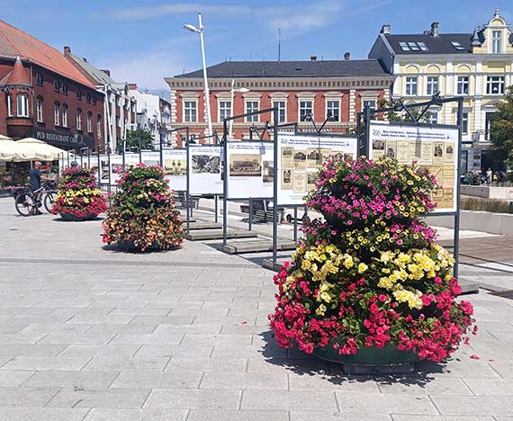 „Sklepy, restauracje, hotele... - dziaalno usugowa w przedwojennym winoujciu”. Plenerowa wystawa fotograficzna