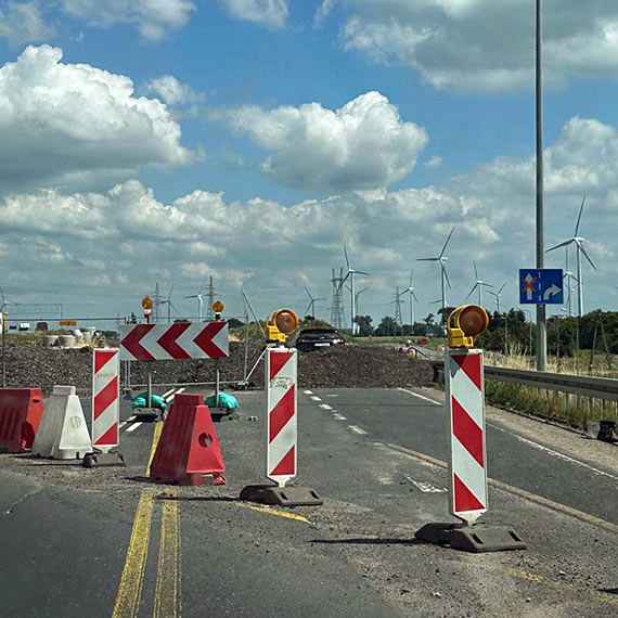 Lexus nad Skarp: Tajemnicze zdarzenie przy budowie drogi S3 za Wolinem