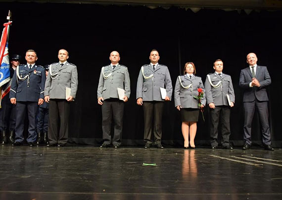 Szczeglny dzie dla policjantw i pracownikw cywilnych Komenda Miejska Policji w winoujciu - Miejskie obchody wita Policji na 44 Wyspach!