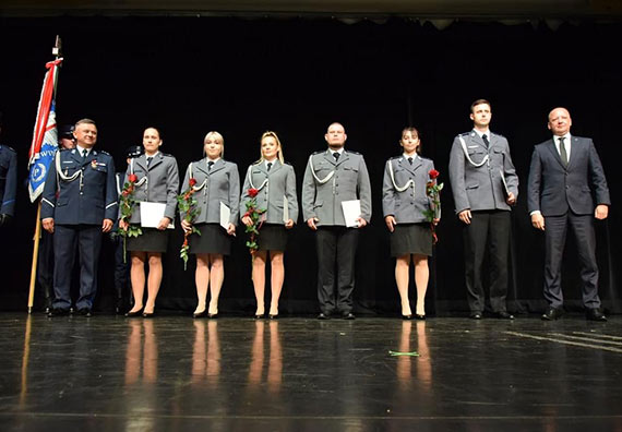 Szczeglny dzie dla policjantw i pracownikw cywilnych Komenda Miejska Policji w winoujciu - Miejskie obchody wita Policji na 44 Wyspach!