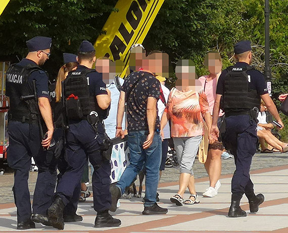 Mieszkanka - Akcja policji na promenadzie!