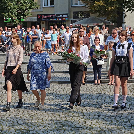 Mieszkacy, turyci, wojsko… W winoujciu bez podziaw witowalimy Dzie Wojska Polskiego i rocznic „Cudu nad Wis”