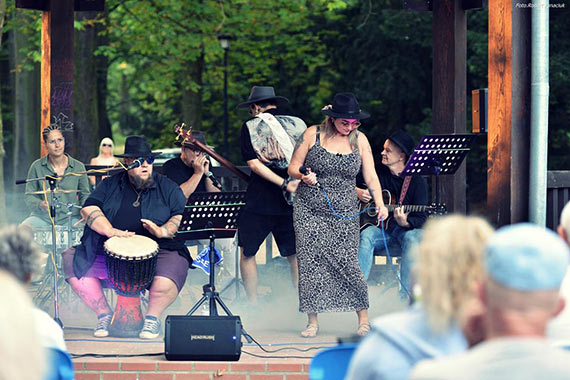 Muzyczna podr z zespoem Sloggi w Altanie Koncertowej