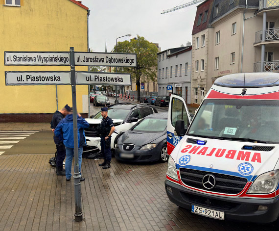 Skrzyowanie podwyszonego ryzyka - kolejne zderzenie samochodw