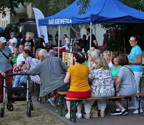 Warszw egna lato z umiechem – rodzinny piknik peen atrakcji. Zobacz film!